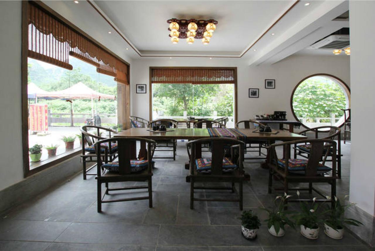 The Flower Hotel גווילין מראה חיצוני תמונה