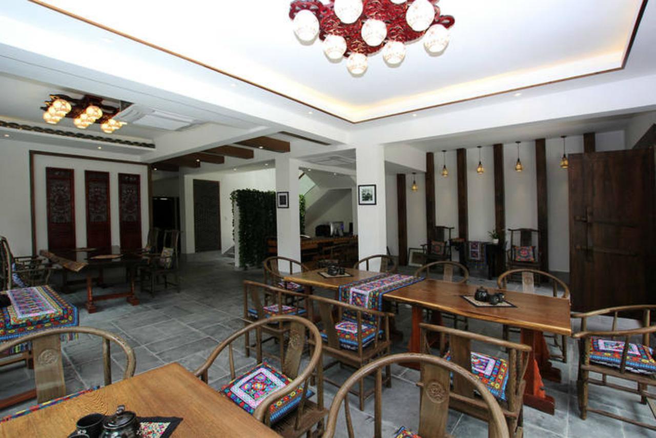 The Flower Hotel גווילין מראה חיצוני תמונה